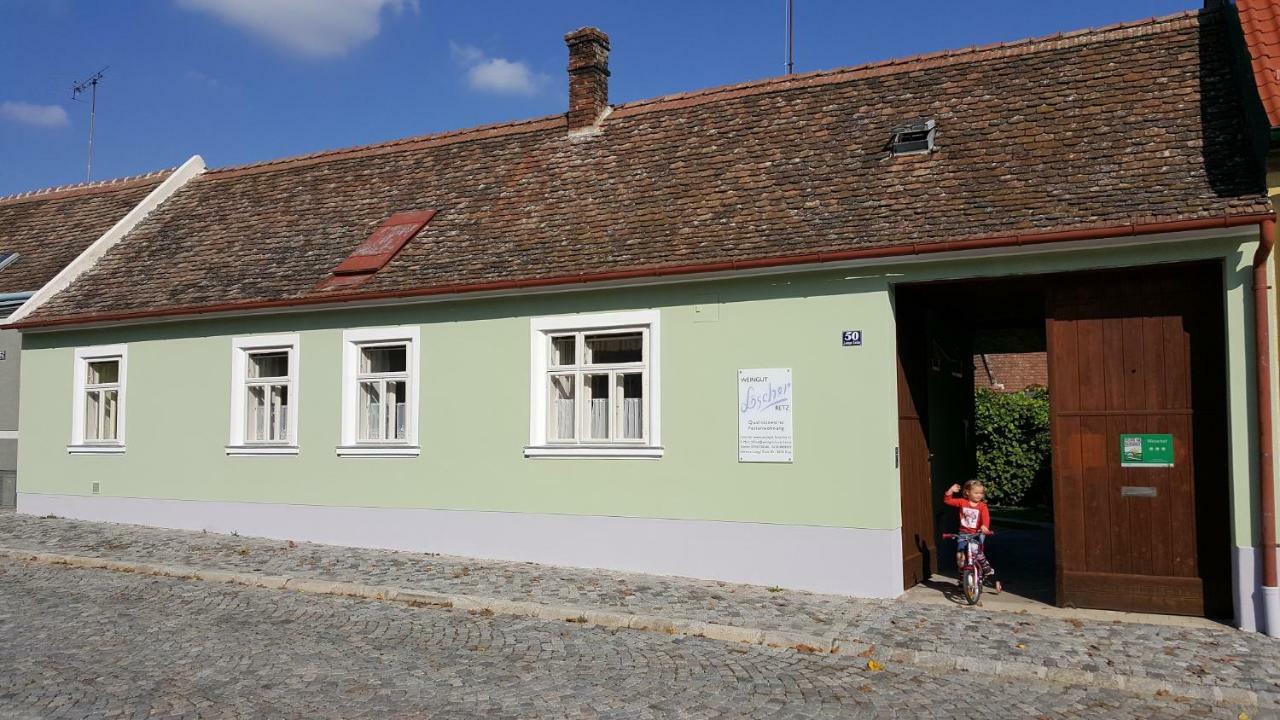 Weinbauernhof Loescher Apartment Retz Exterior photo